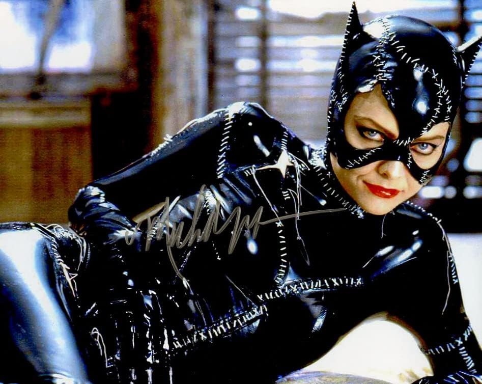 Michelle Pfeiffer Batman returnează o fotografie semnată