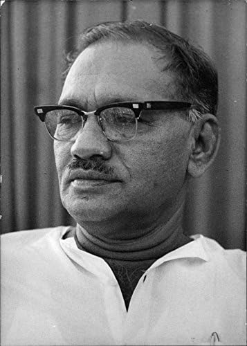 Fotografie vintage a portretului lui M. N. Govindan Nair.